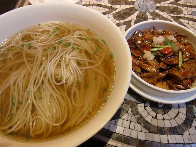 蝦腰麺です