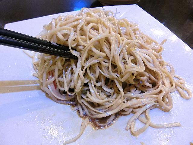 和えてから食べます