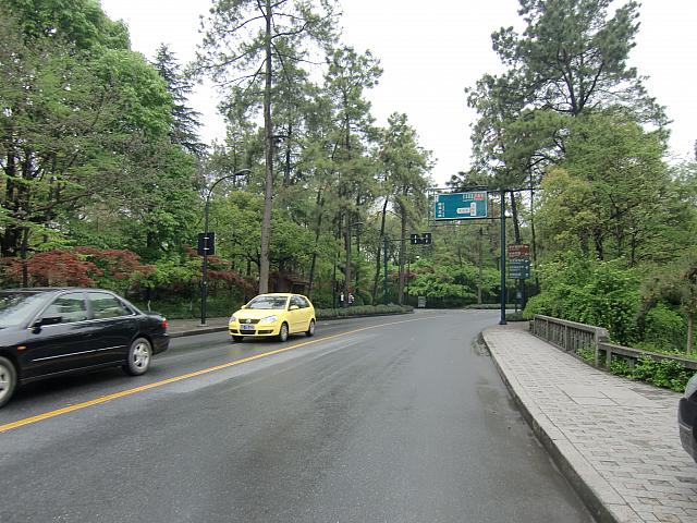 霊隠路の様子。