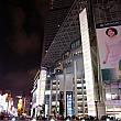 人民広場側から見た夜の南京東路。
