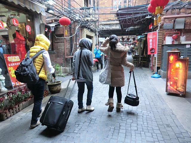 旅行中は常に冷静な判断を。同行のお友達にも注意を促しましょう