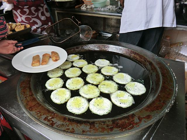 油でジューッと揚げて、