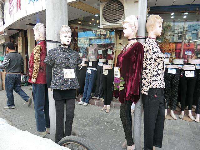 マネキンのディスプレイの仕方……