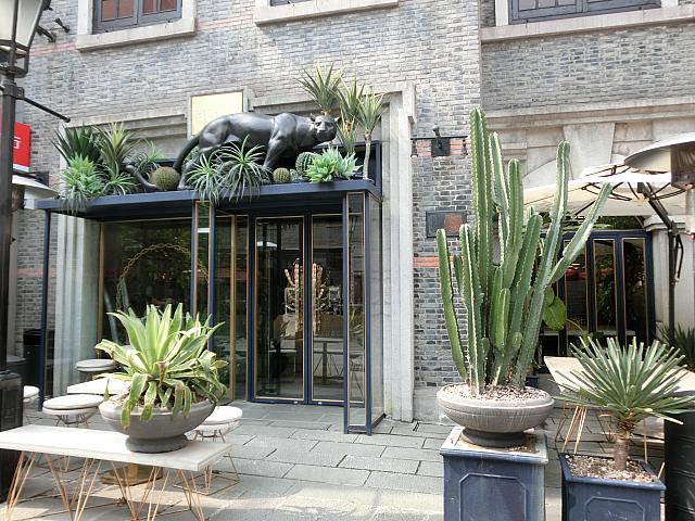 カフェ「THE BEAST Cafe」