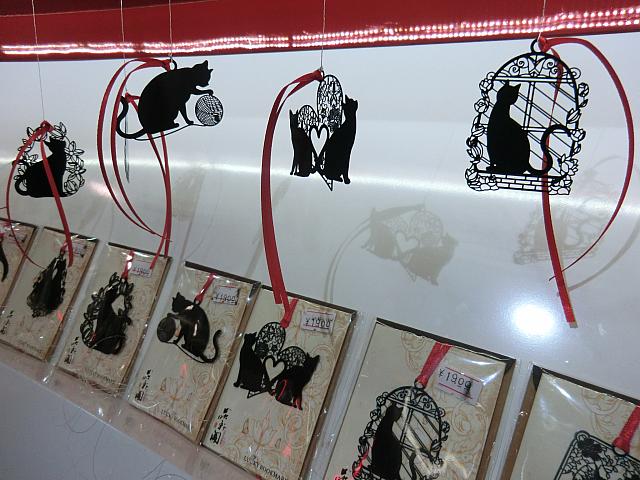 書店ではインテリアにもなるしおりがブーム