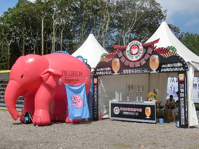いろんなビールメーカーが生ビール屋台をだしています