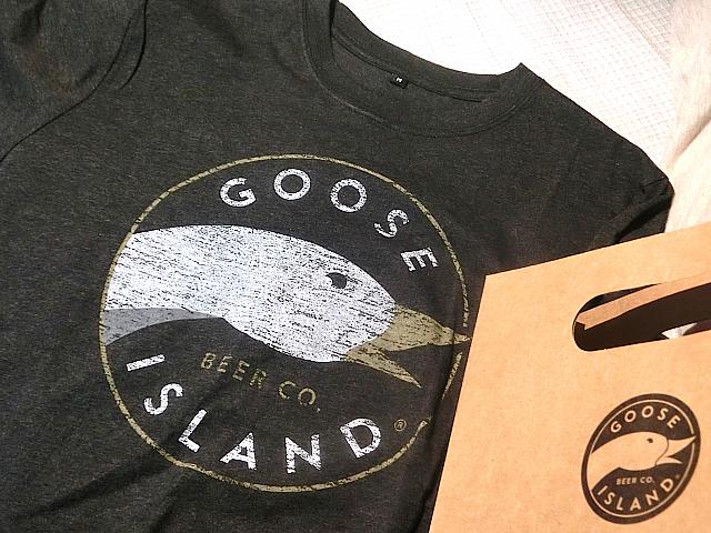 グースアイランドのTシャツ