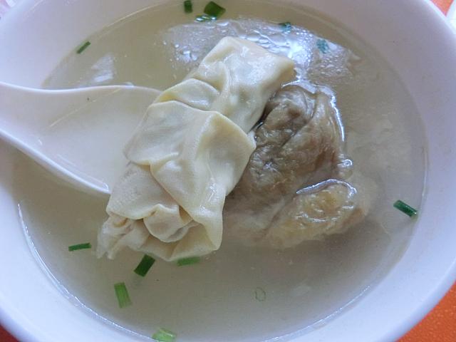 湯葉の肉巻きはボリュームあり
