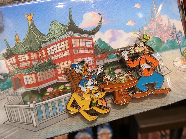 ピンバッジ（135元）