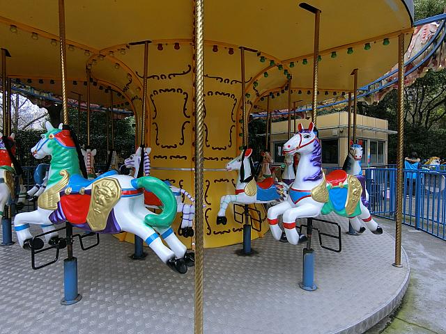 レトロな遊具と