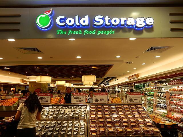 スーパーでお手頃なお土産をゲット！
