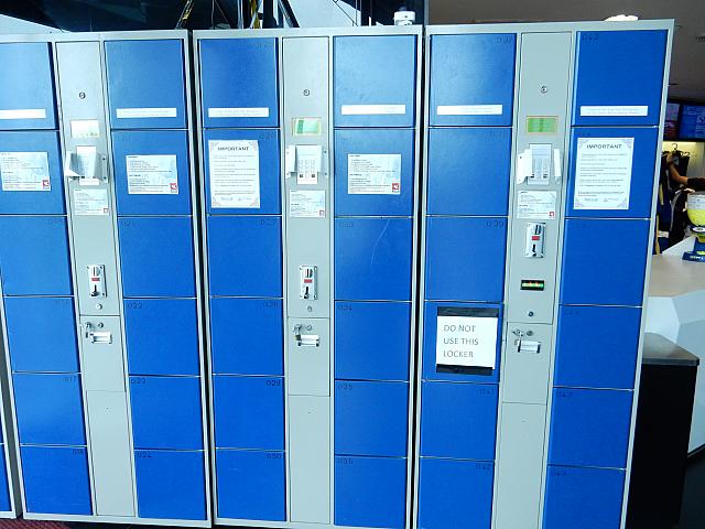 貴重品はロッカーに預けましょう。