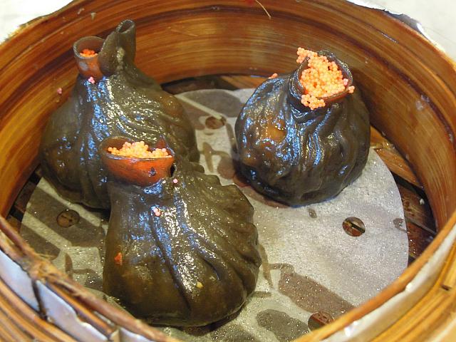 順鼓墨魚餃、Steamed Seafood Dumpling in Squid Ink