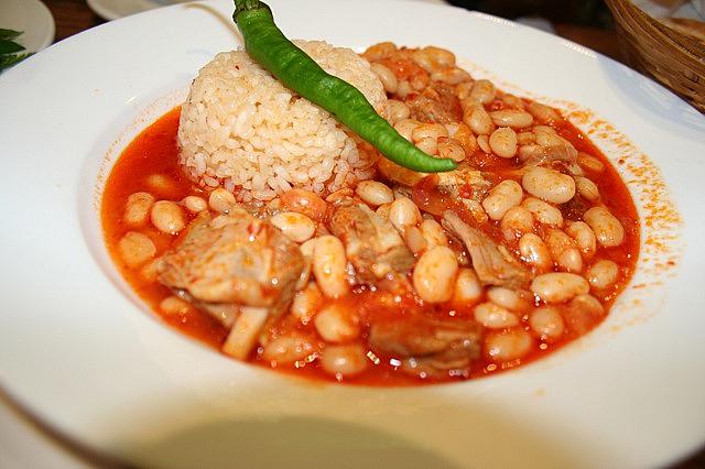 Kuru fasulye （白インゲン豆の煮込み）A$12.90 
 前の晩から付けておかなければならないので
