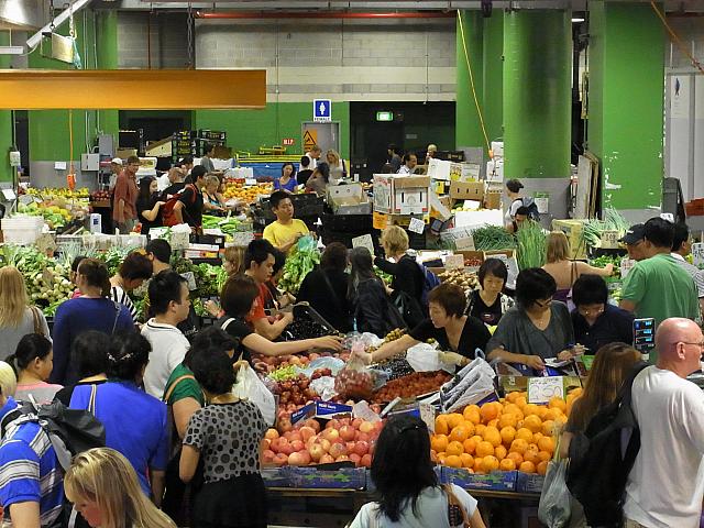 パディズ・マーケットの野菜売り場。もはやオーストラリアとは思えない！？