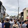 最近は毎週のようにストリート・フェスティバルが開催されているシドニー。その中でもおしゃれタウンで有名なパディントンにあるウィリアム・ストリートのお祭りは期待値大！みてください、この人出の多さ！