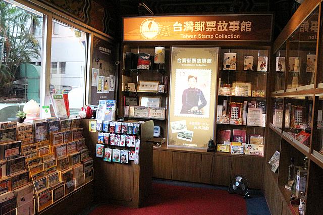 本館V階にはミニ切手ミュージアムもあります。