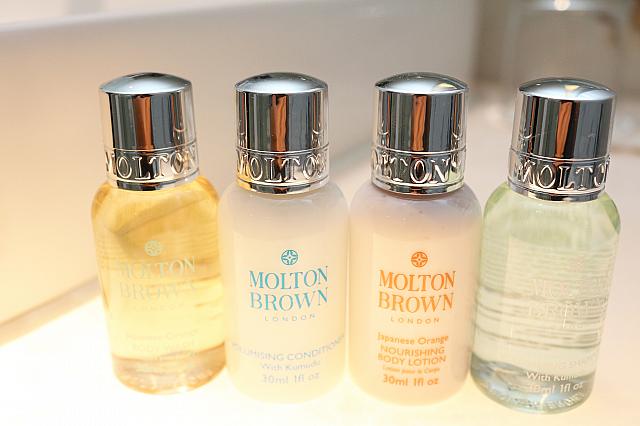 プレステージルームから備品がグレードアップ。Molton brownのアメニティ。