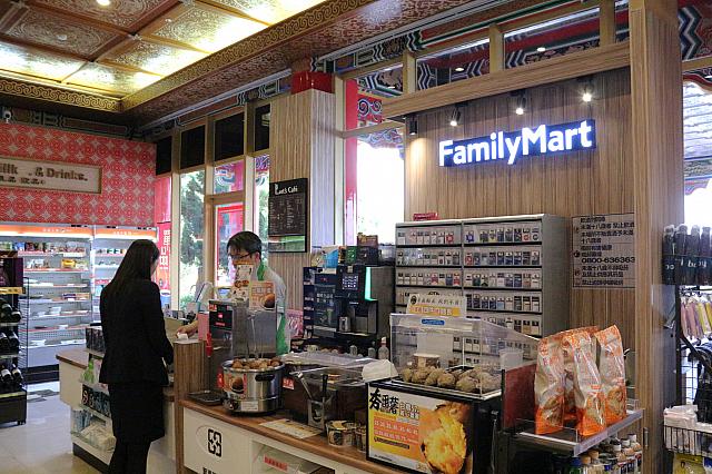 店内には蒸し器があります。