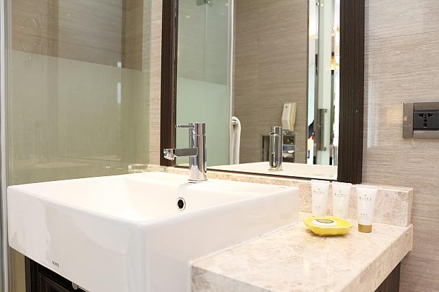 広くて使い勝手の良い洗面台