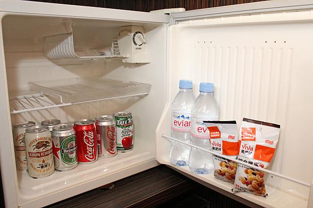 こちらの冷蔵庫内ドリンクは有料