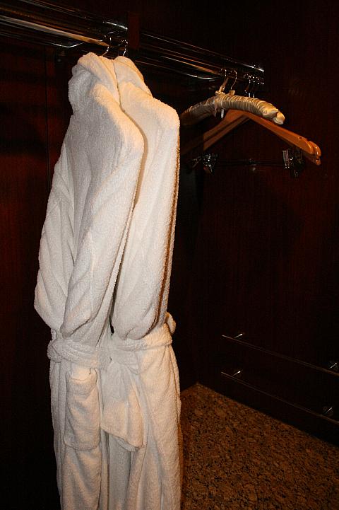 フカフカのバスローブ