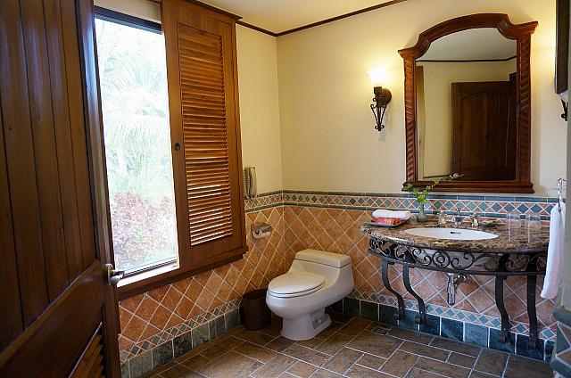 一番右はトイレ専用ルーム！