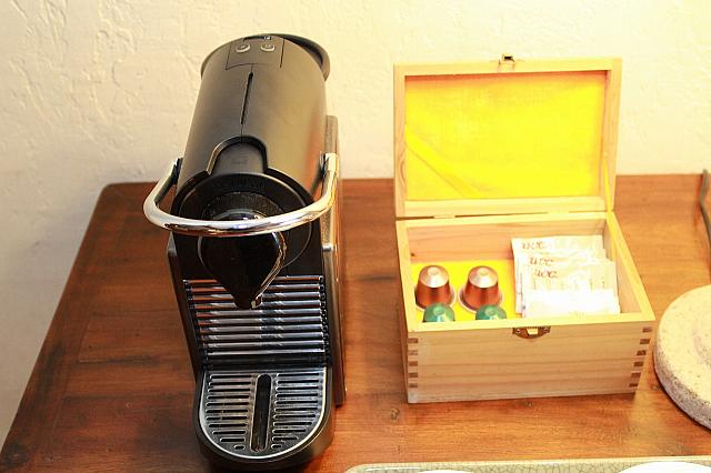 コーヒーメーカーはネスレ