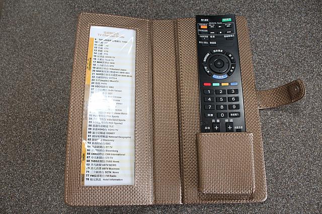 テレビのリモコン入れにはチャンネルも書かれています
