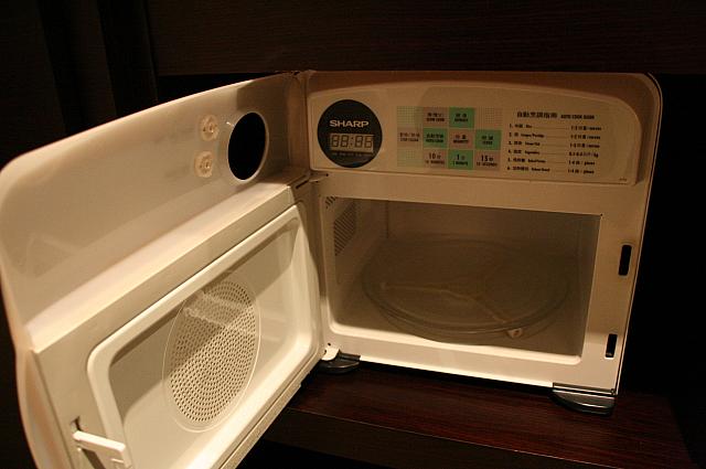 使わなかった電子レンジ、近くに夜市があるので夜食にでも