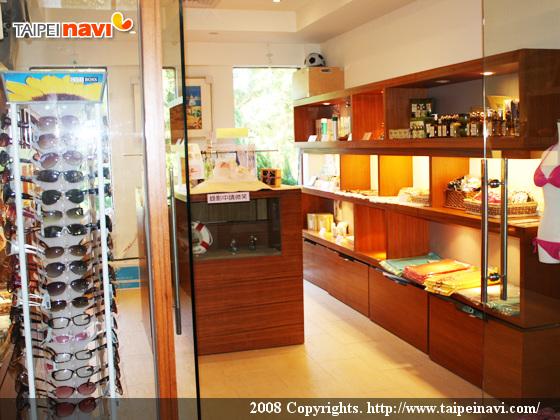 ショップ
営業時間：8:00～21:00