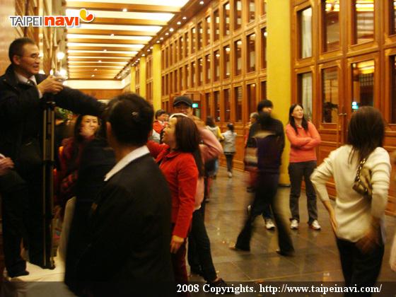 終わった後の廊下での様子、皆表情が晴々としています