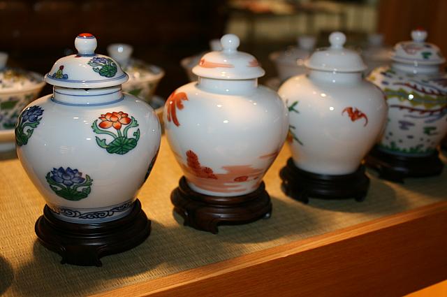 手描きの茶入れ　12000元UP