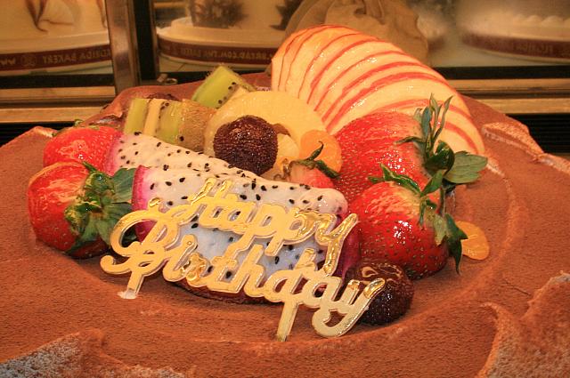 南国の果物がどっさり載っているのもおいしそう。