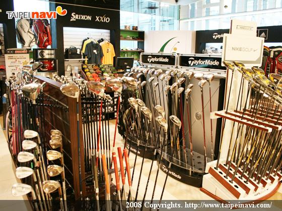 ゴルフ用品が多く揃っています。