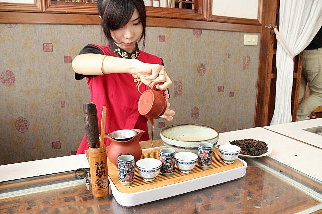 １回目のお湯は捨てて2回目からいただきます