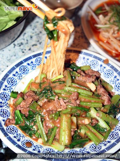 ◆ 羊肉あんかけ麺　　90元