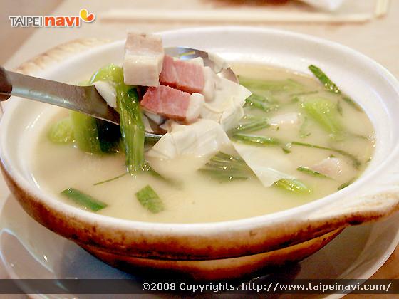 砂鍋奄篤鮮　＜268元＞