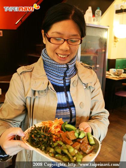 私は前菜が食べたいの。