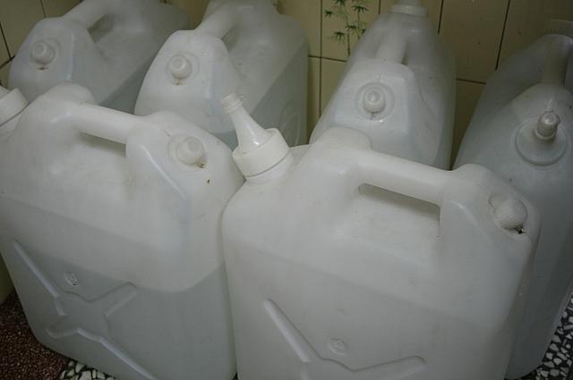 山から取ってきた湧き水。