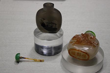 清　瑪瑙得勝図鼻煙壷