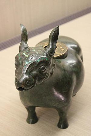 戦国中期　嵌孔雀石緑松石鳥獣尊　酒器