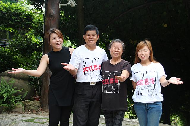 2016年、皆忙しい中、次女、パパ、ママ、三女に集まってもらいました～