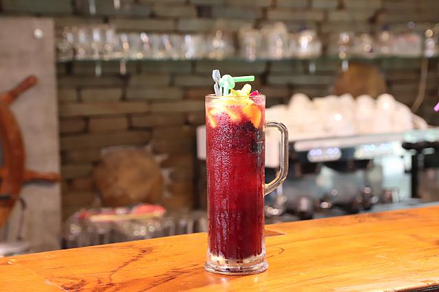 特調水果茶(フルーツティー)はすべて自分で作っています