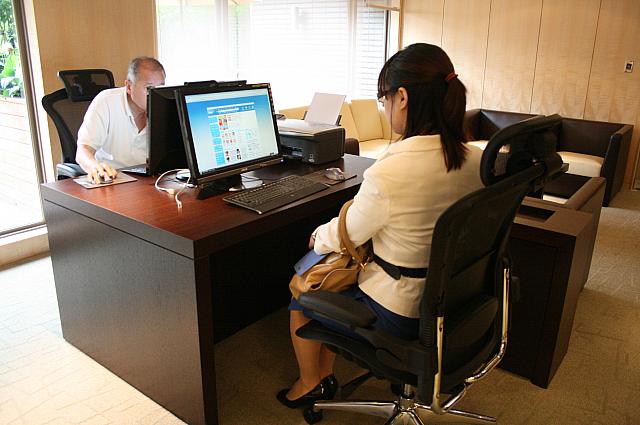 すわり心地の良いパソコン専用チェアー