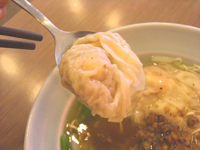 スプーンにおさまらない大きさ