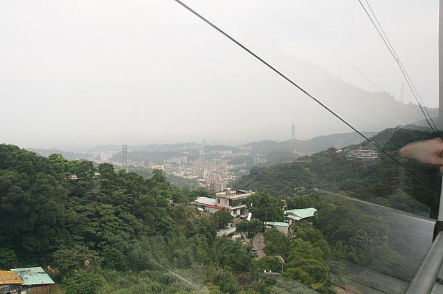 左手に木柵市内が