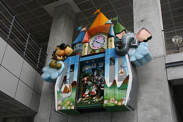 動物園にちなんだこんなカワイイ時計も発見！
