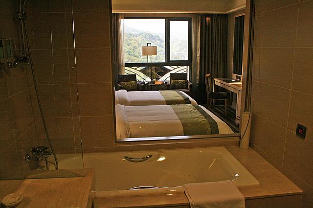 バスルームから