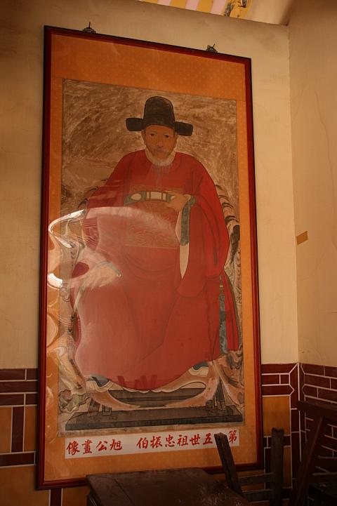 洪旭の書画が飾ってあります